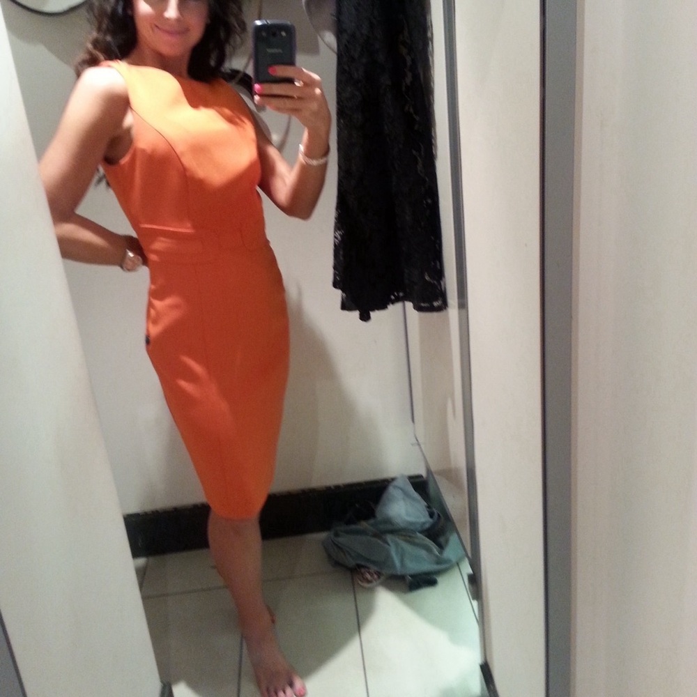 Le Château Elegant Orange Sleeveless Dress